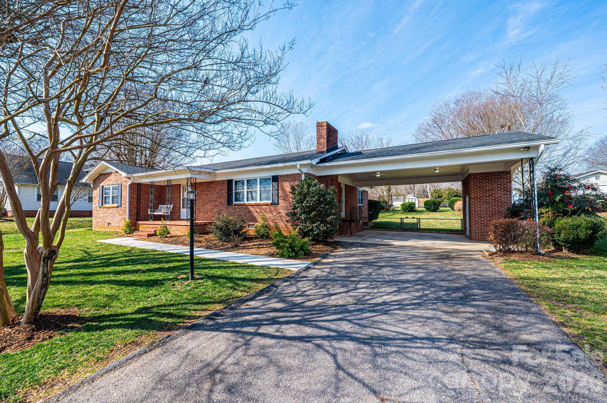 1425 5th Street NE Hickory NC 28601