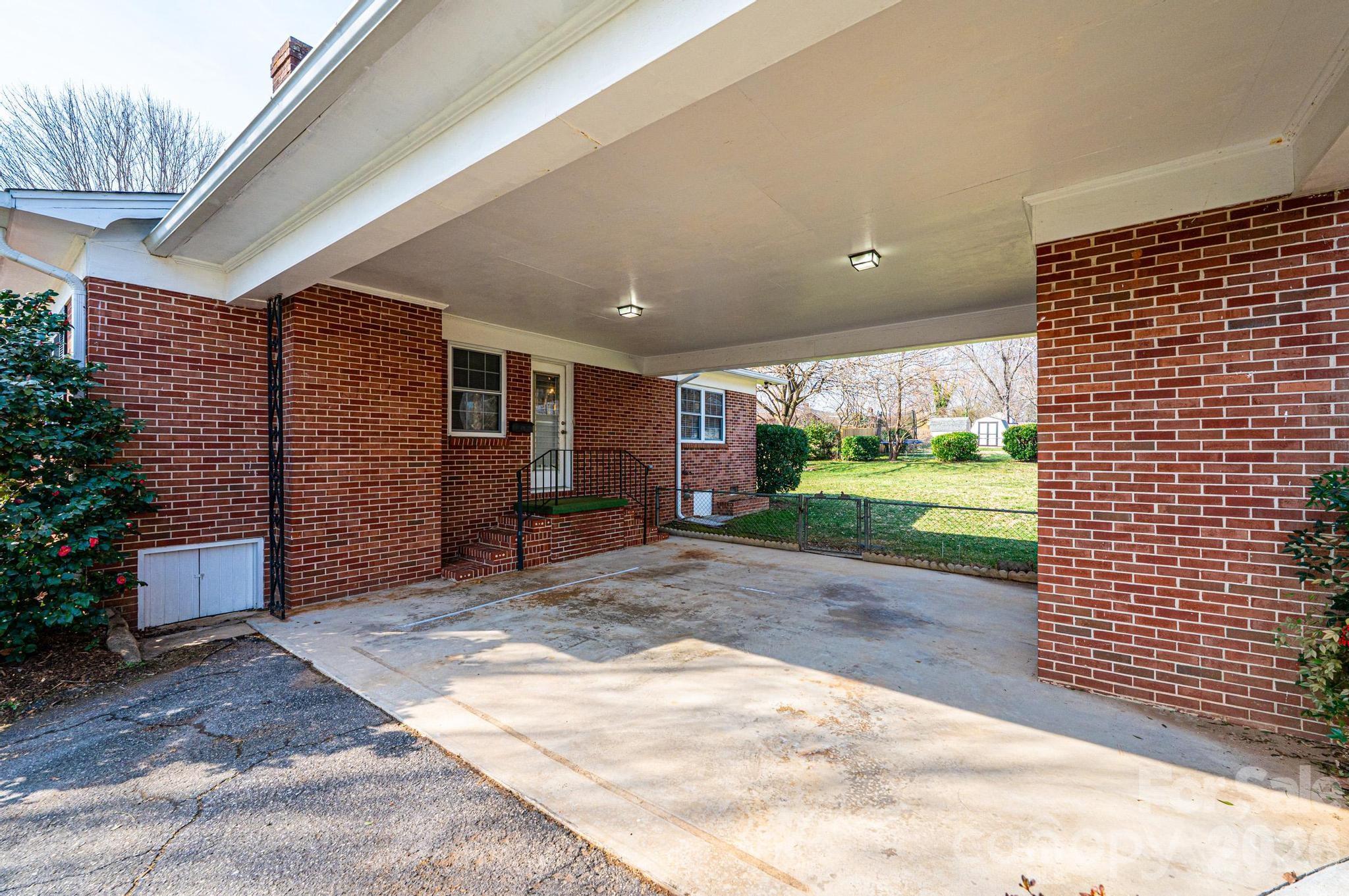 1425 5th Street NE Hickory NC 28601