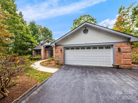 811 Sunlight Ridge Hendersonville NC 29792