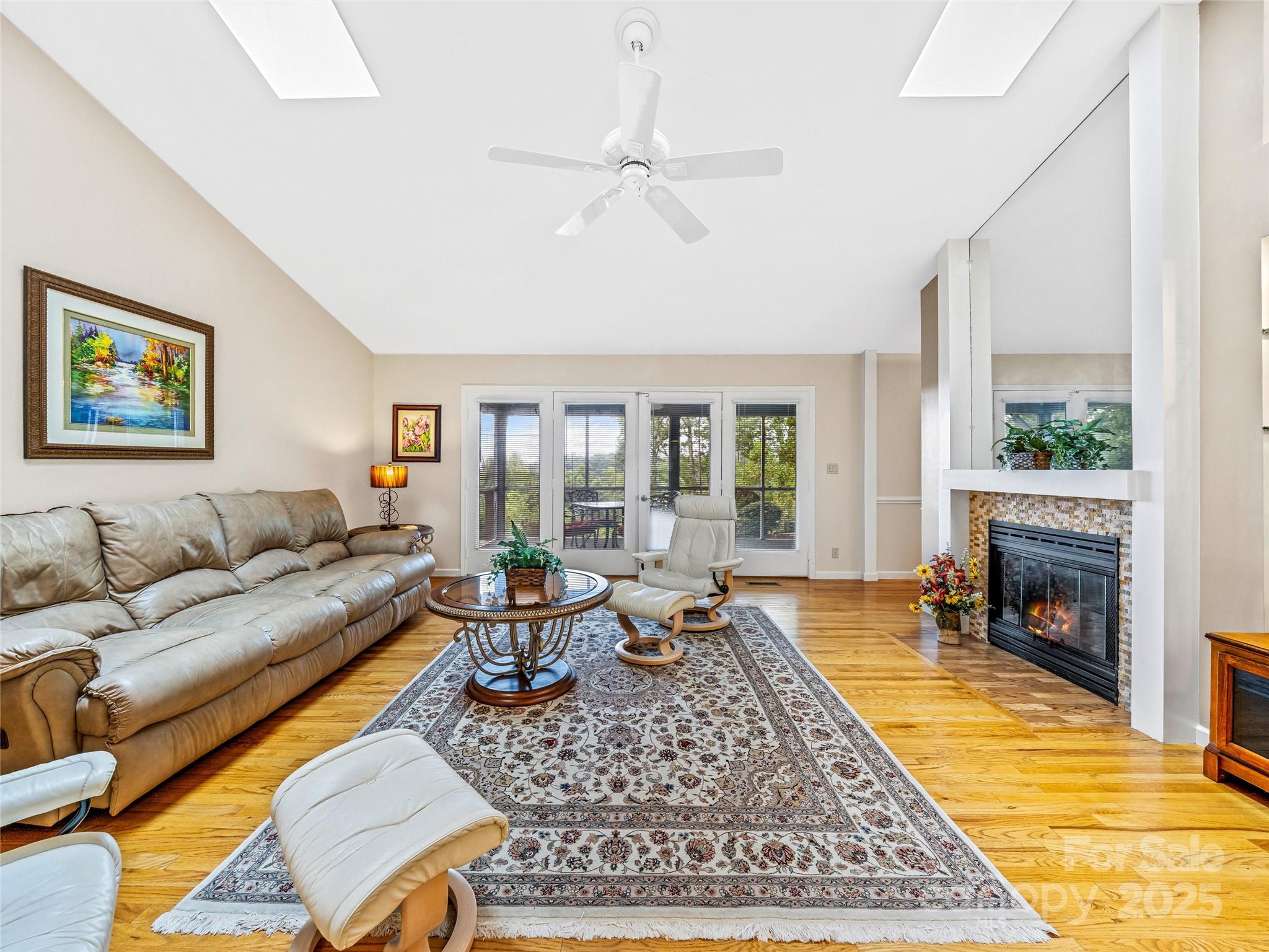 811 Sunlight Ridge Hendersonville NC 29792