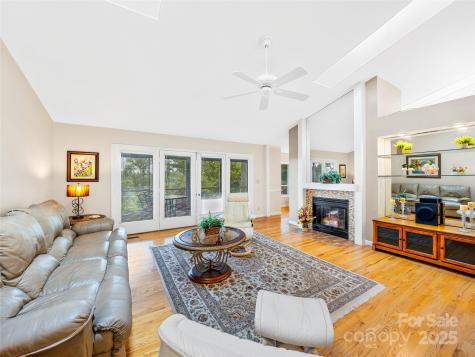 811 Sunlight Ridge Hendersonville NC 29792