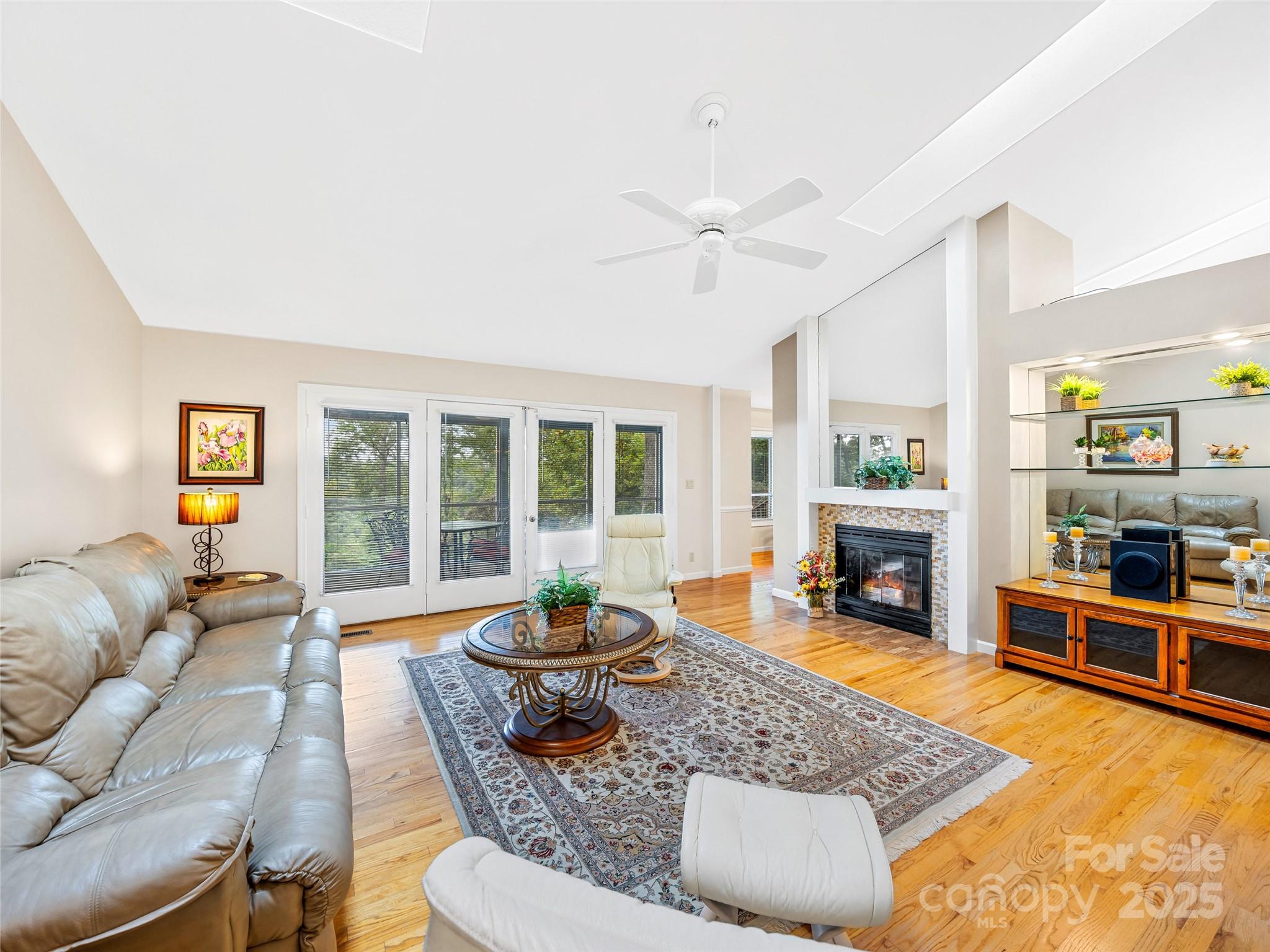 811 Sunlight Ridge Hendersonville NC 29792