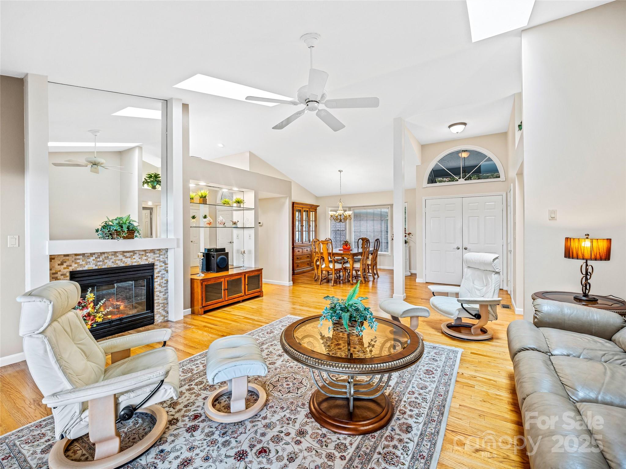 811 Sunlight Ridge Hendersonville NC 29792