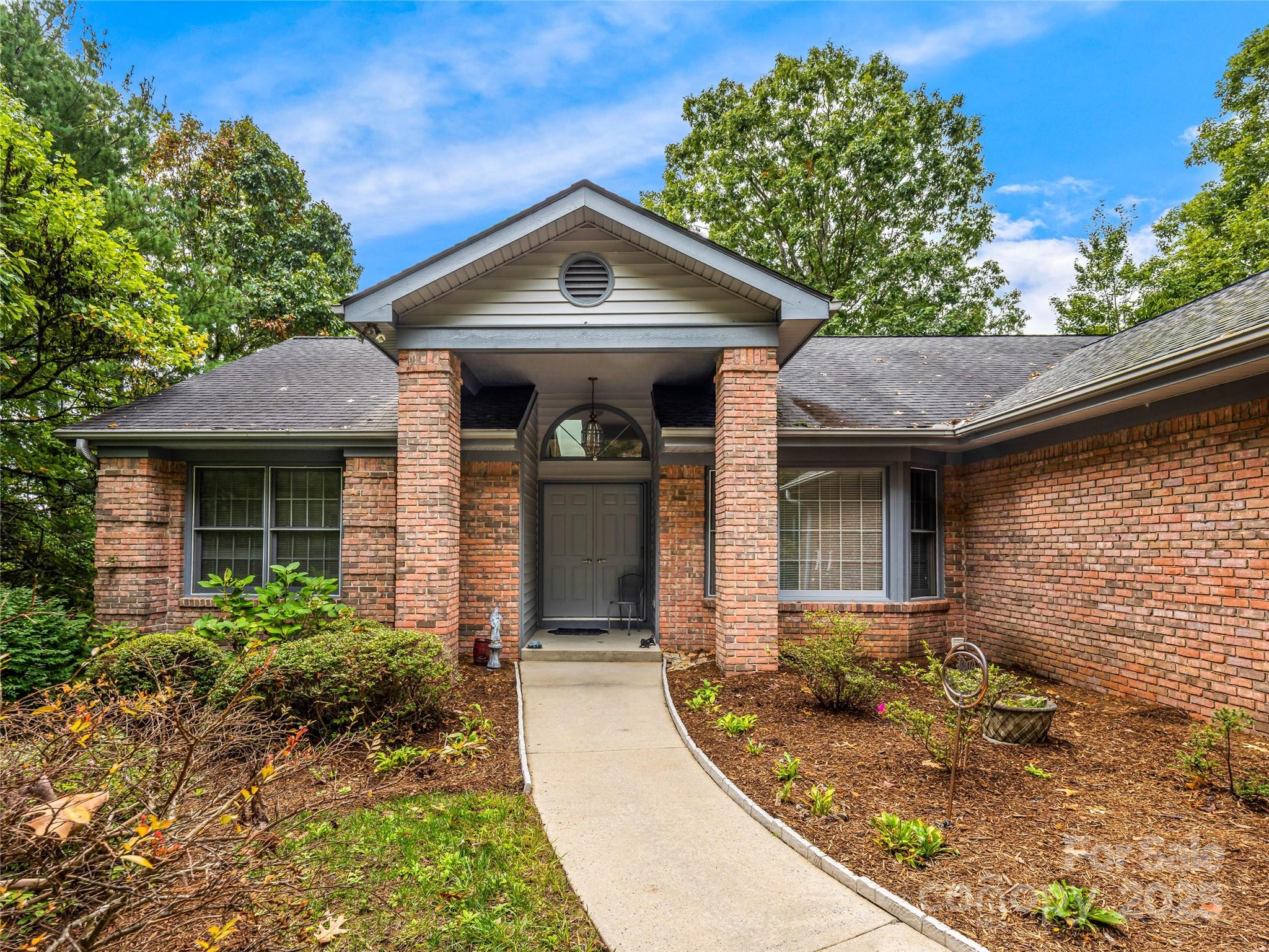 811 Sunlight Ridge Hendersonville NC 29792