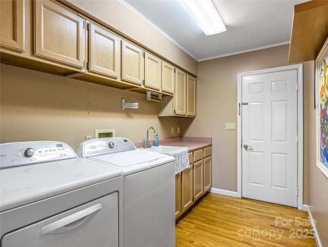 811 Sunlight Ridge Hendersonville NC 29792