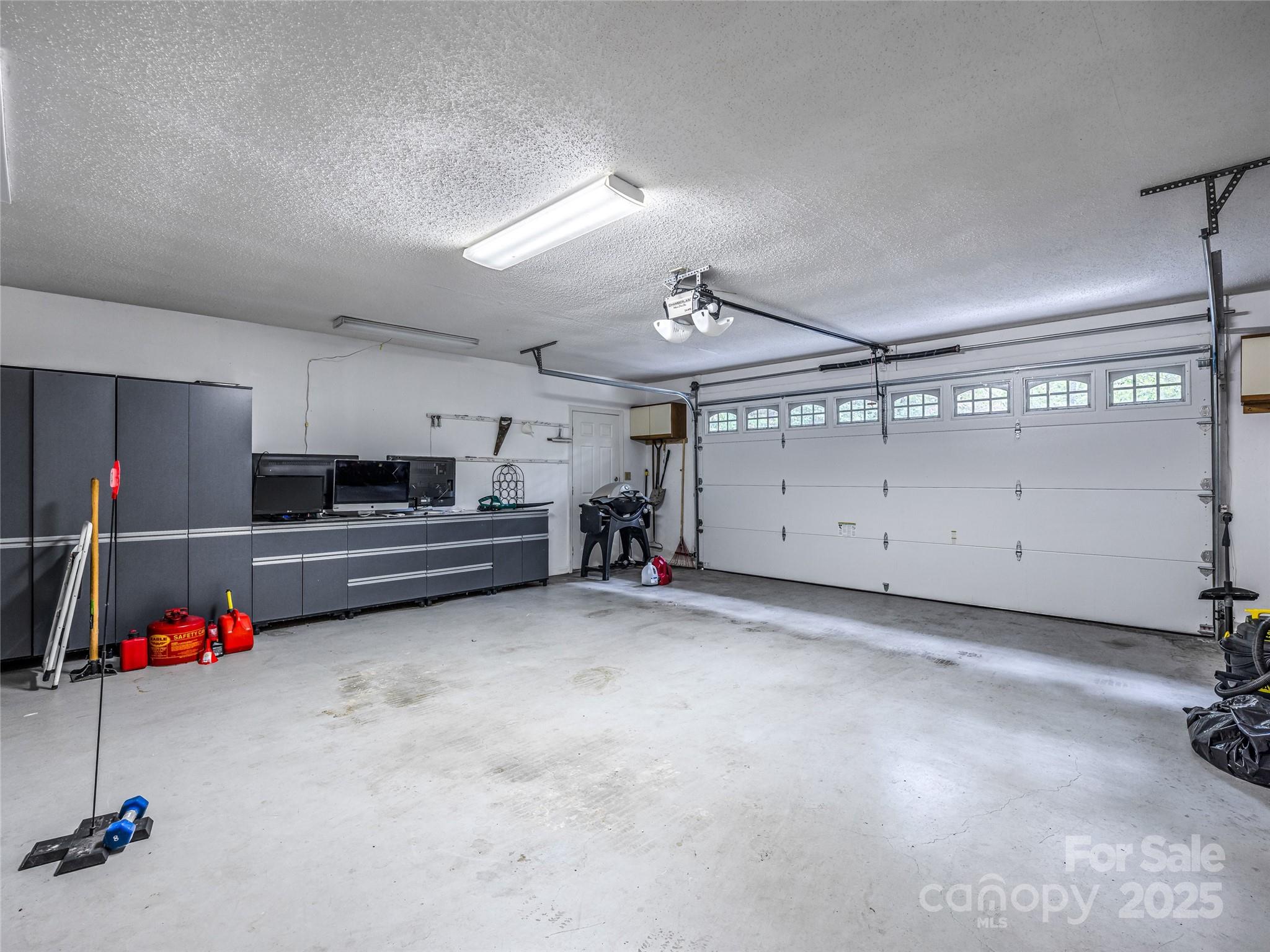 811 Sunlight Ridge Hendersonville NC 29792