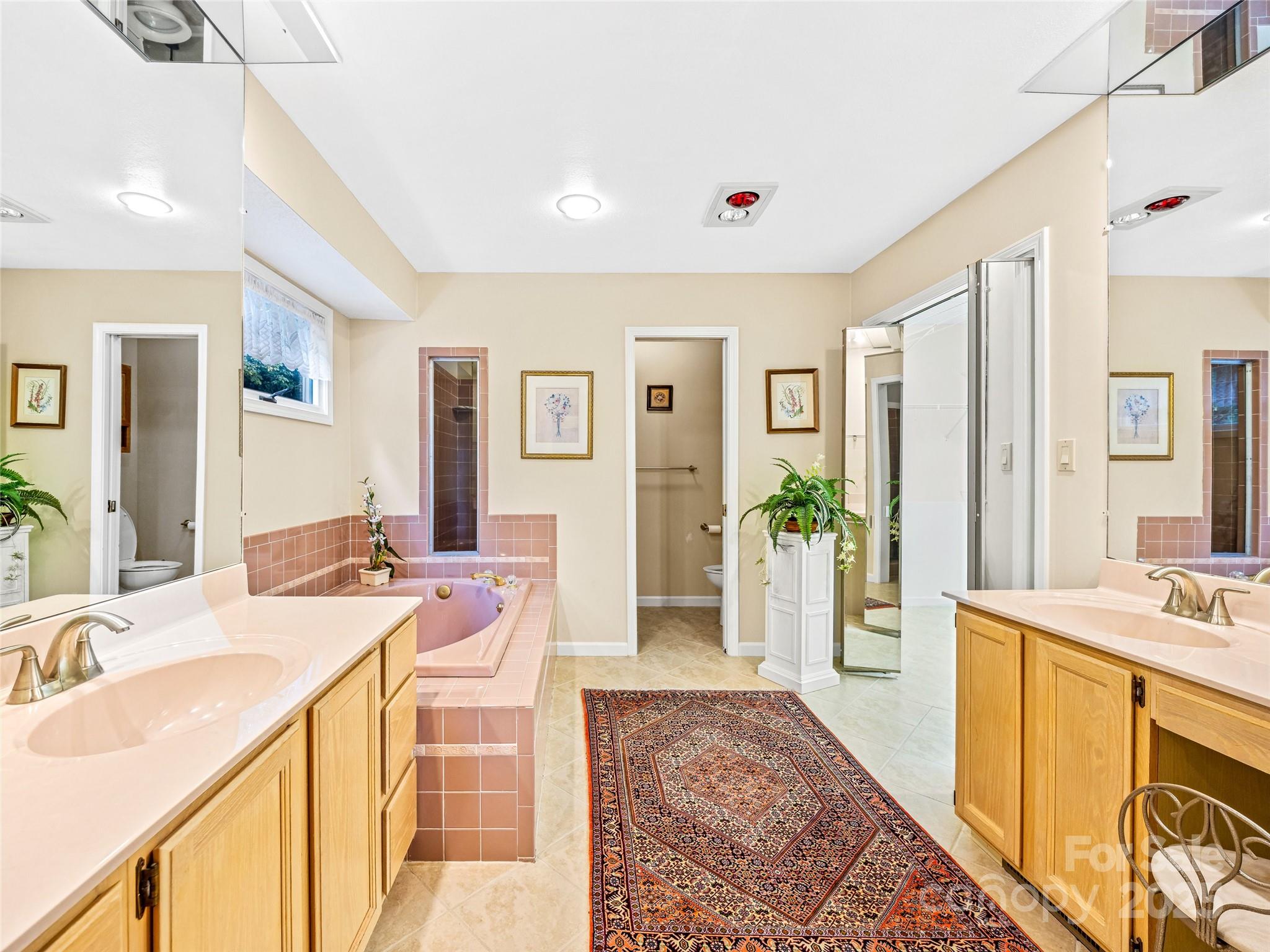 811 Sunlight Ridge Hendersonville NC 29792
