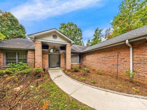 811 Sunlight Ridge Hendersonville NC 29792