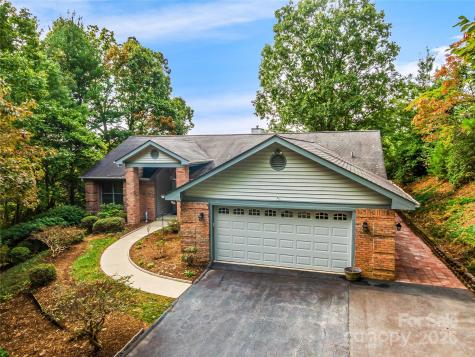 811 Sunlight Ridge Hendersonville NC 29792