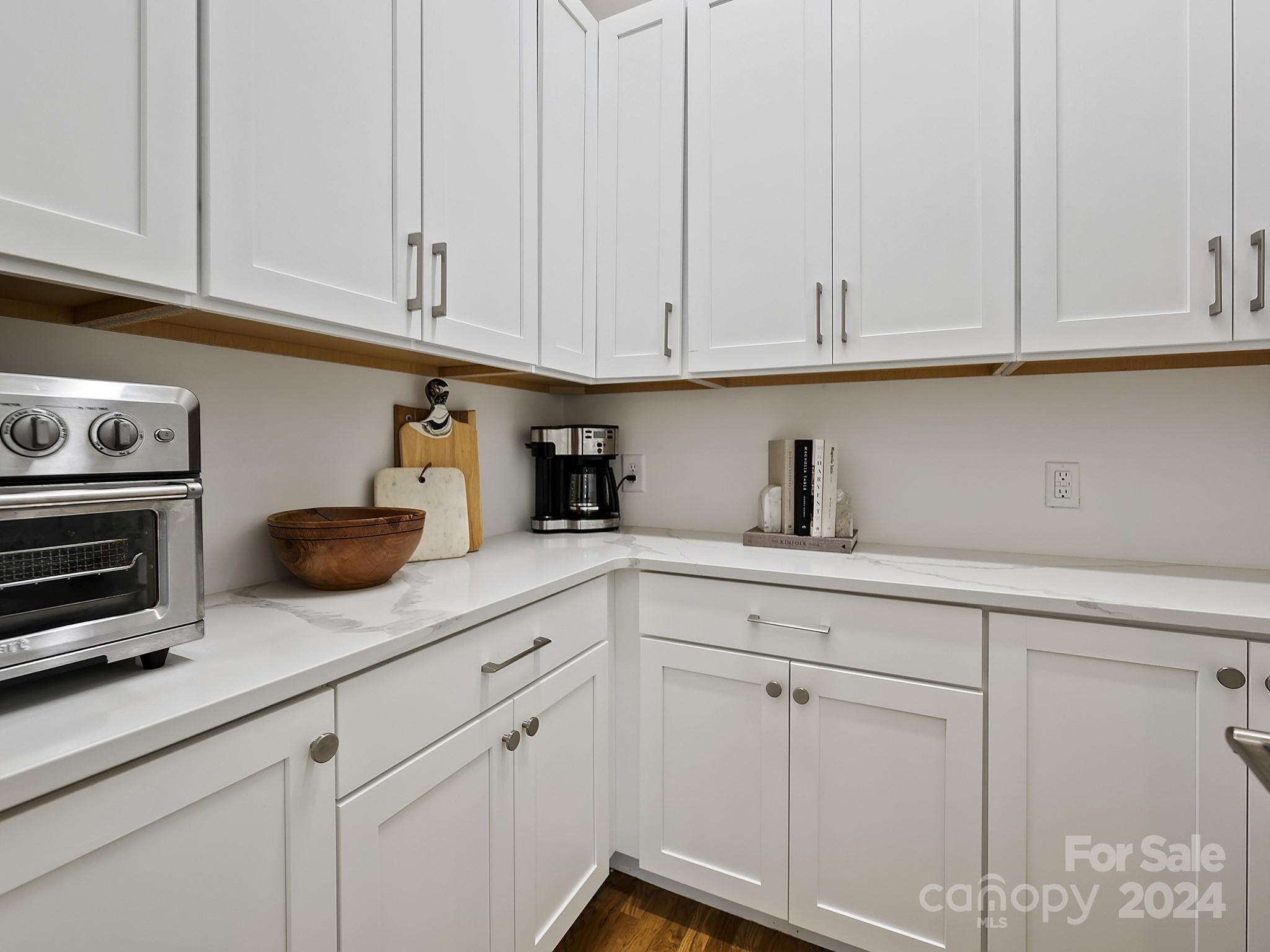 823 Tennyson Drive Charlotte NC 28208