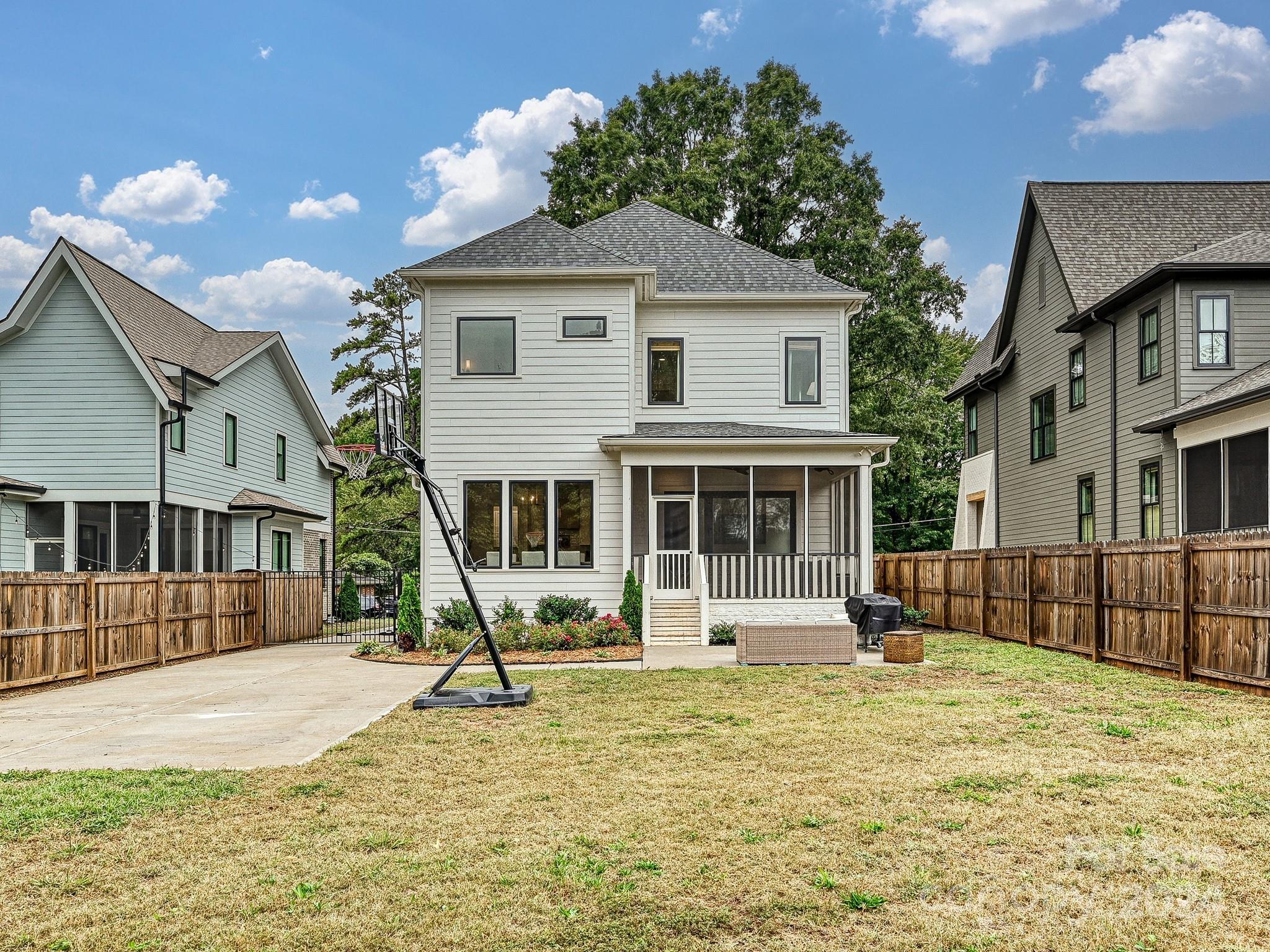 823 Tennyson Drive Charlotte NC 28208