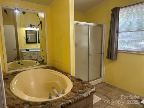 193 Green Cove Road Bakersville NC 28705