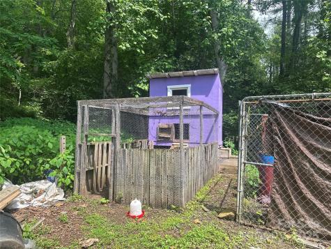 193 Green Cove Road Bakersville NC 28705