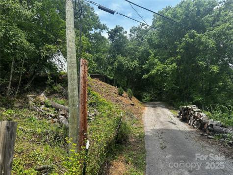 193 Green Cove Road Bakersville NC 28705