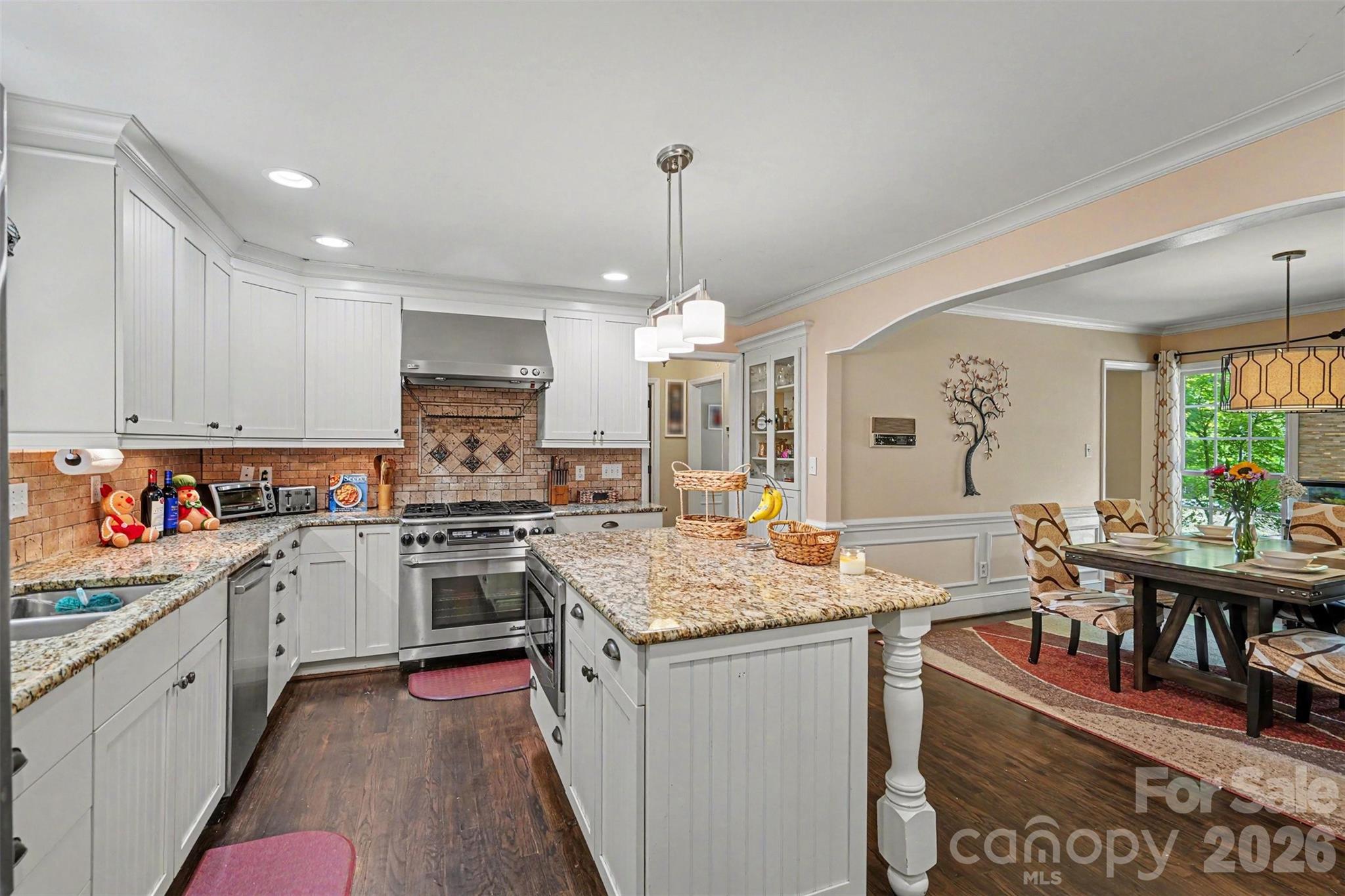5812 Camelot Drive Charlotte NC 28270