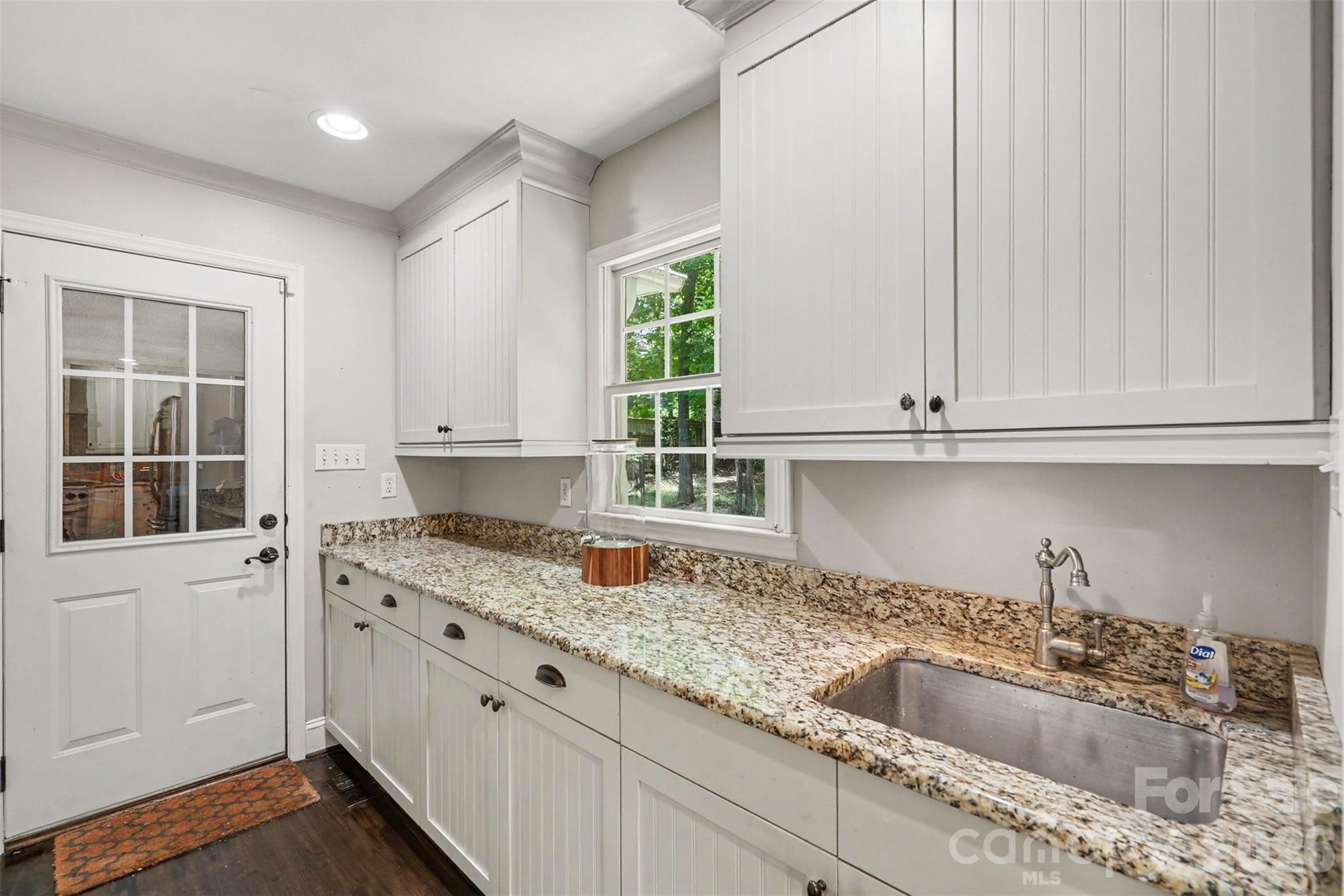 5812 Camelot Drive Charlotte NC 28270