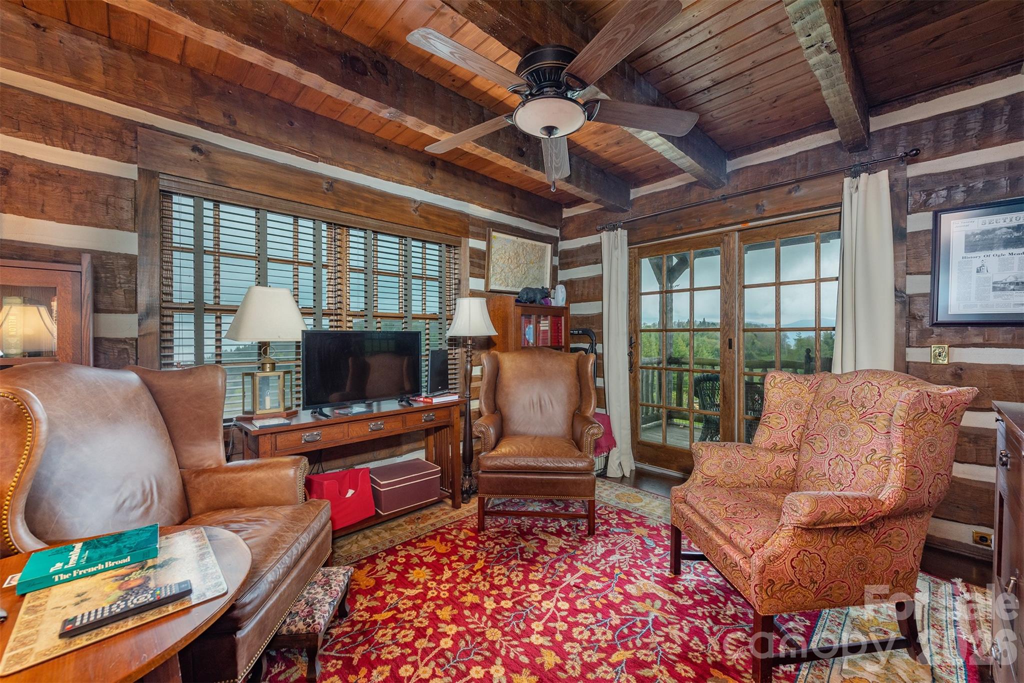 143 Daniel Boone Trail Burnsville NC 28714