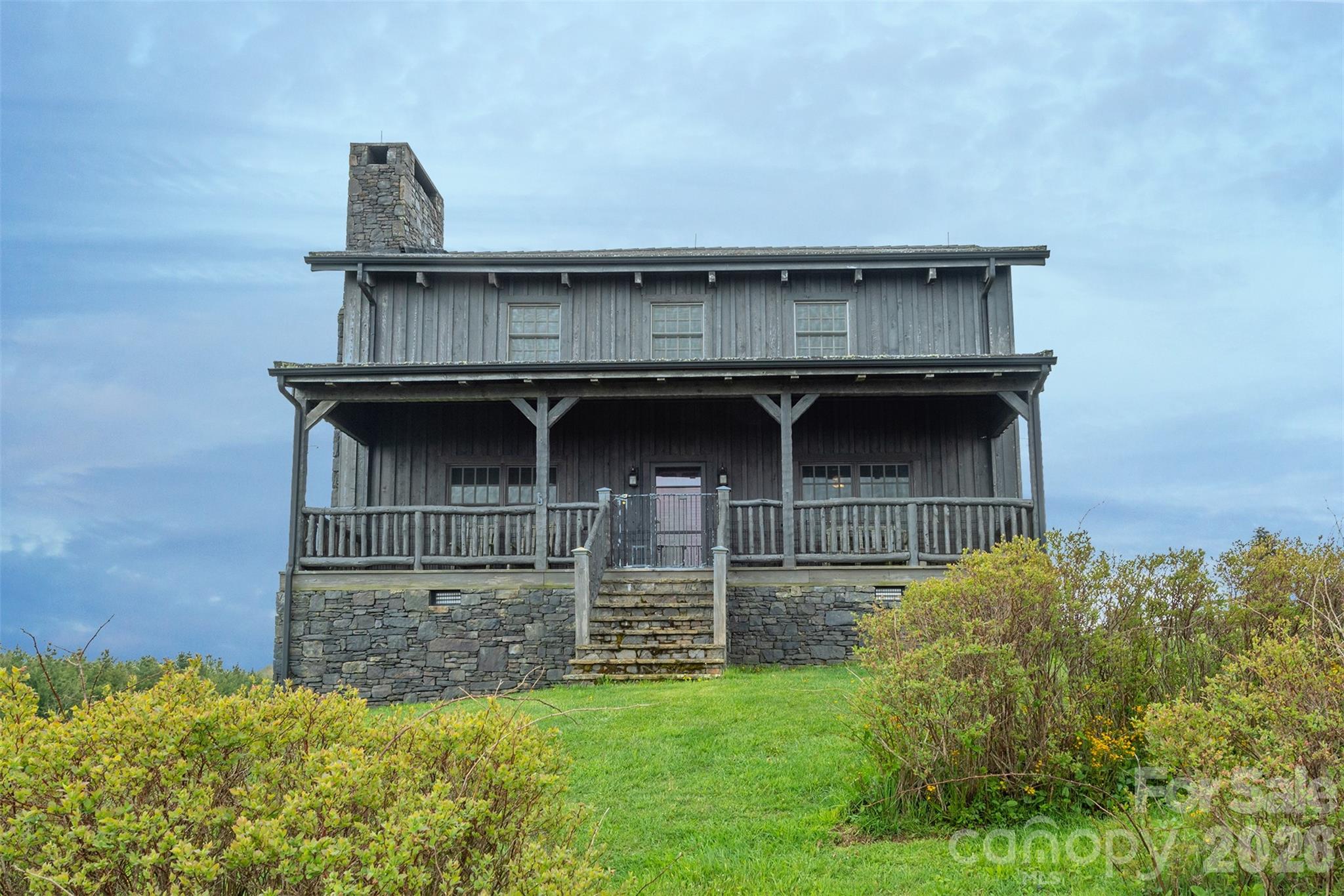 143 Daniel Boone Trail Burnsville NC 28714