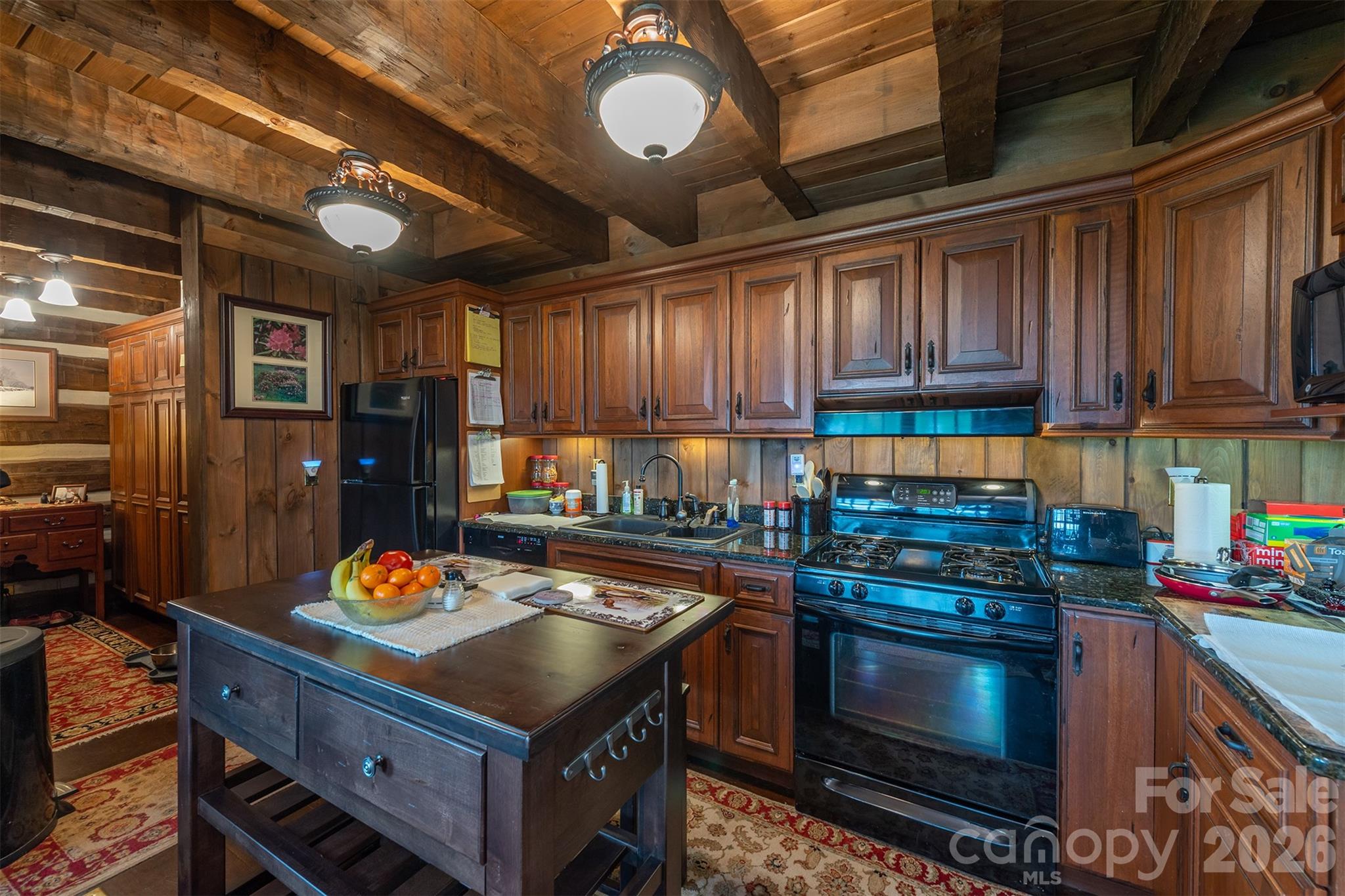 143 Daniel Boone Trail Burnsville NC 28714