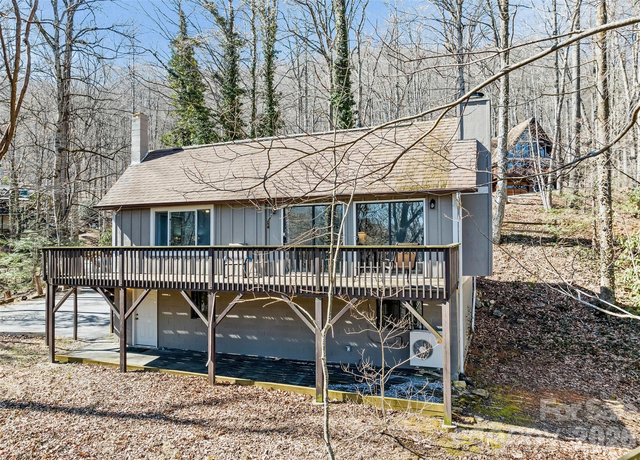662 Locust Drive Maggie Valley NC 28751