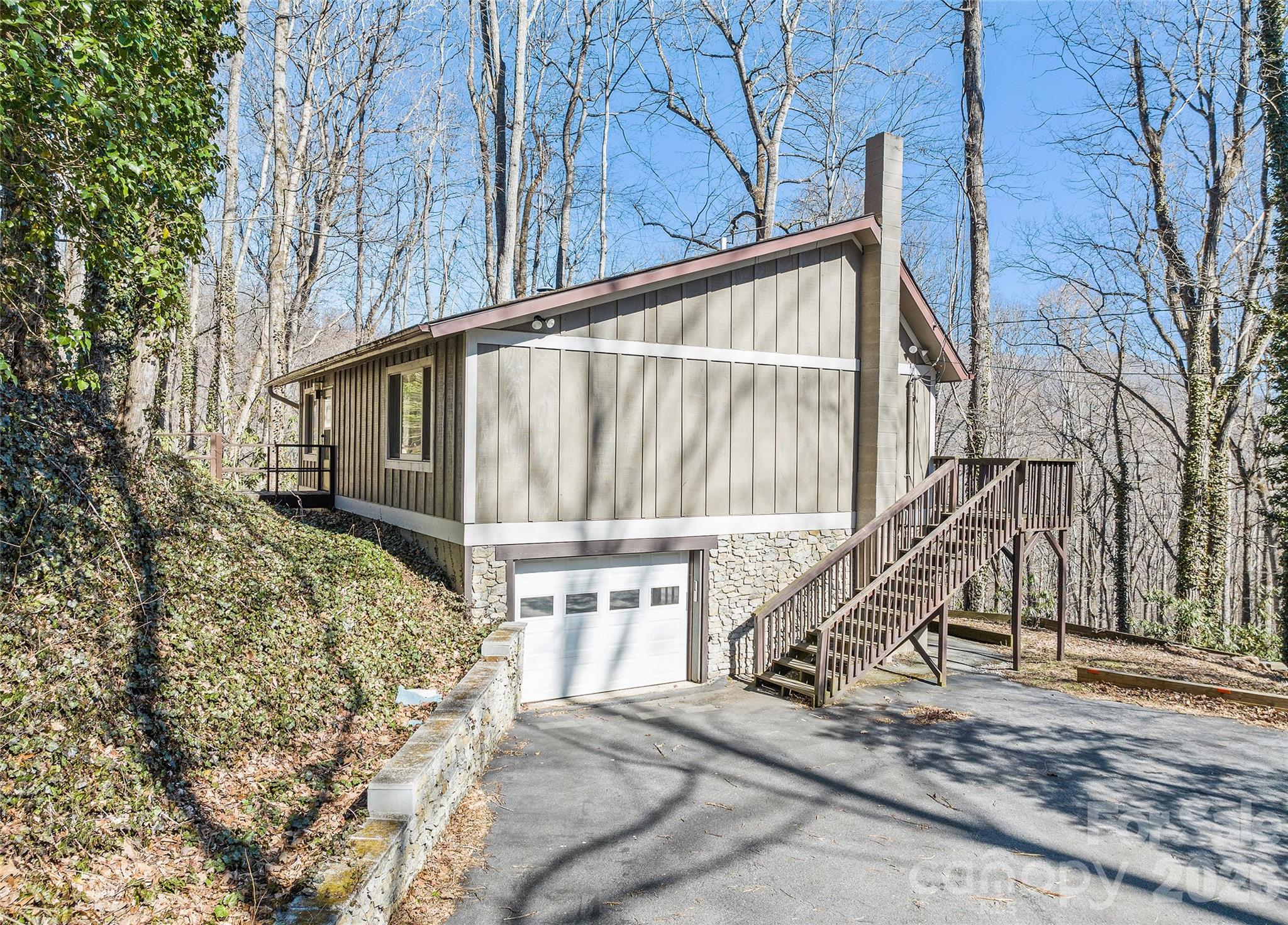 662 Locust Drive Maggie Valley NC 28751