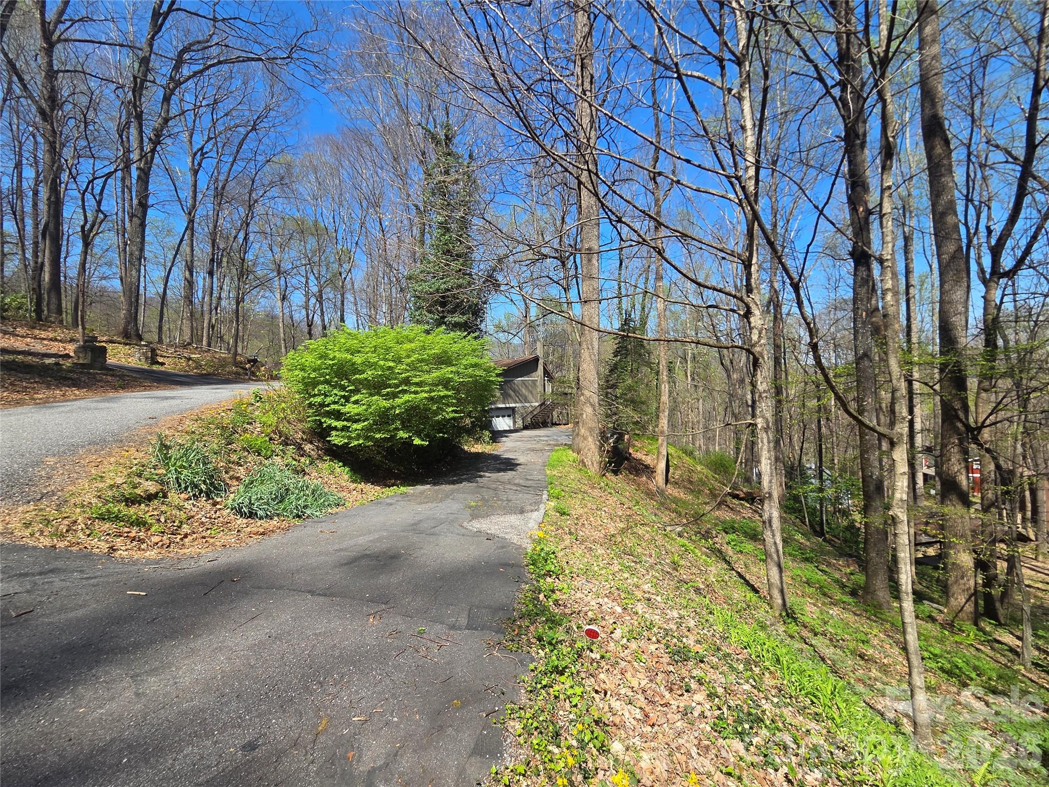 662 Locust Drive Maggie Valley NC 28751