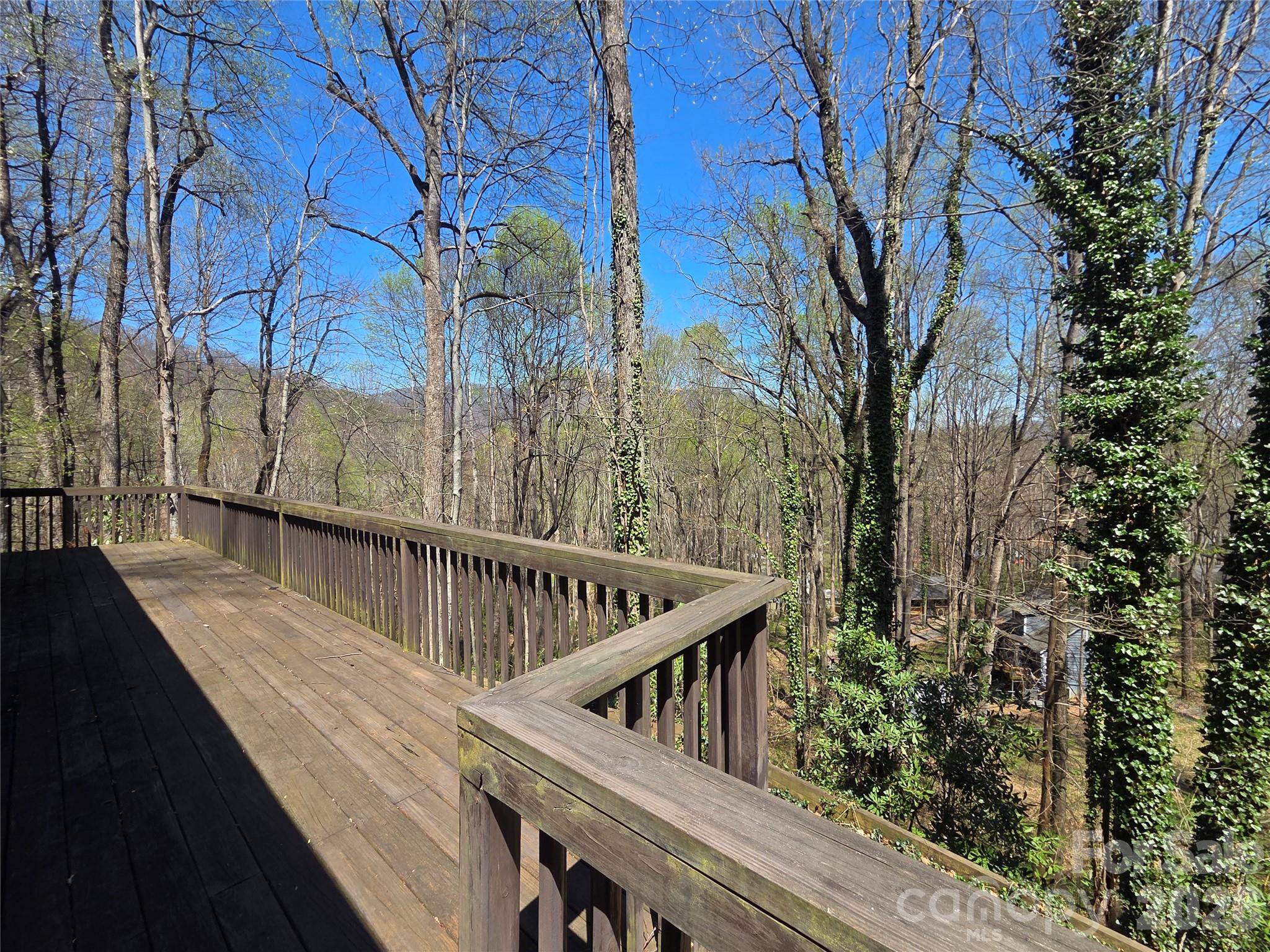 662 Locust Drive Maggie Valley NC 28751