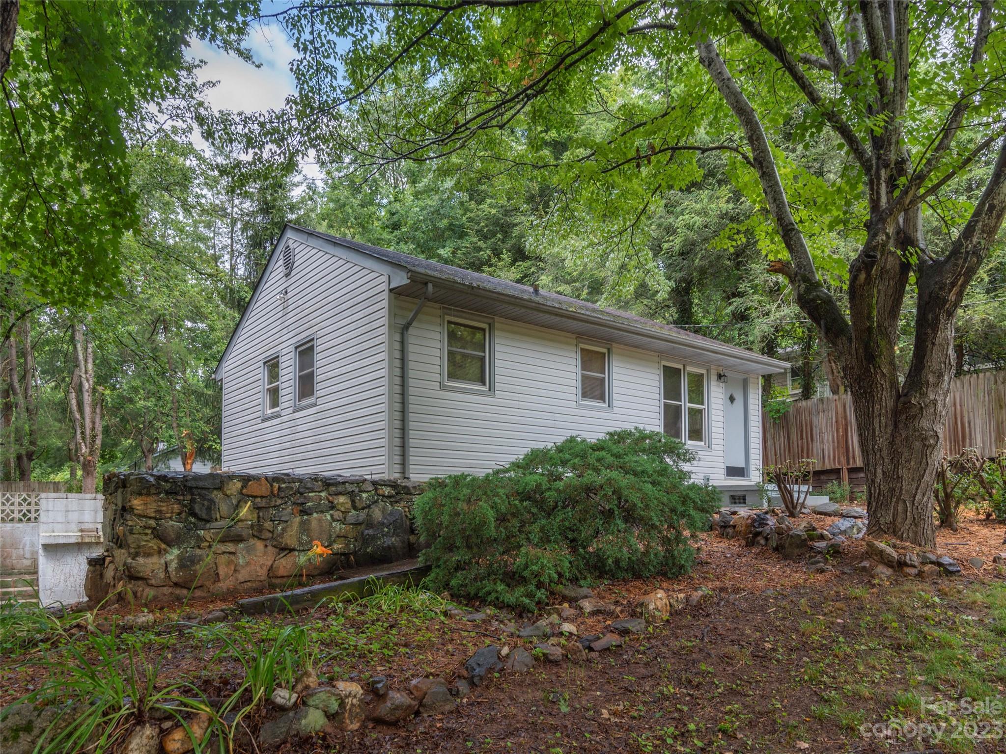92 Appalachian Way Asheville NC 28806