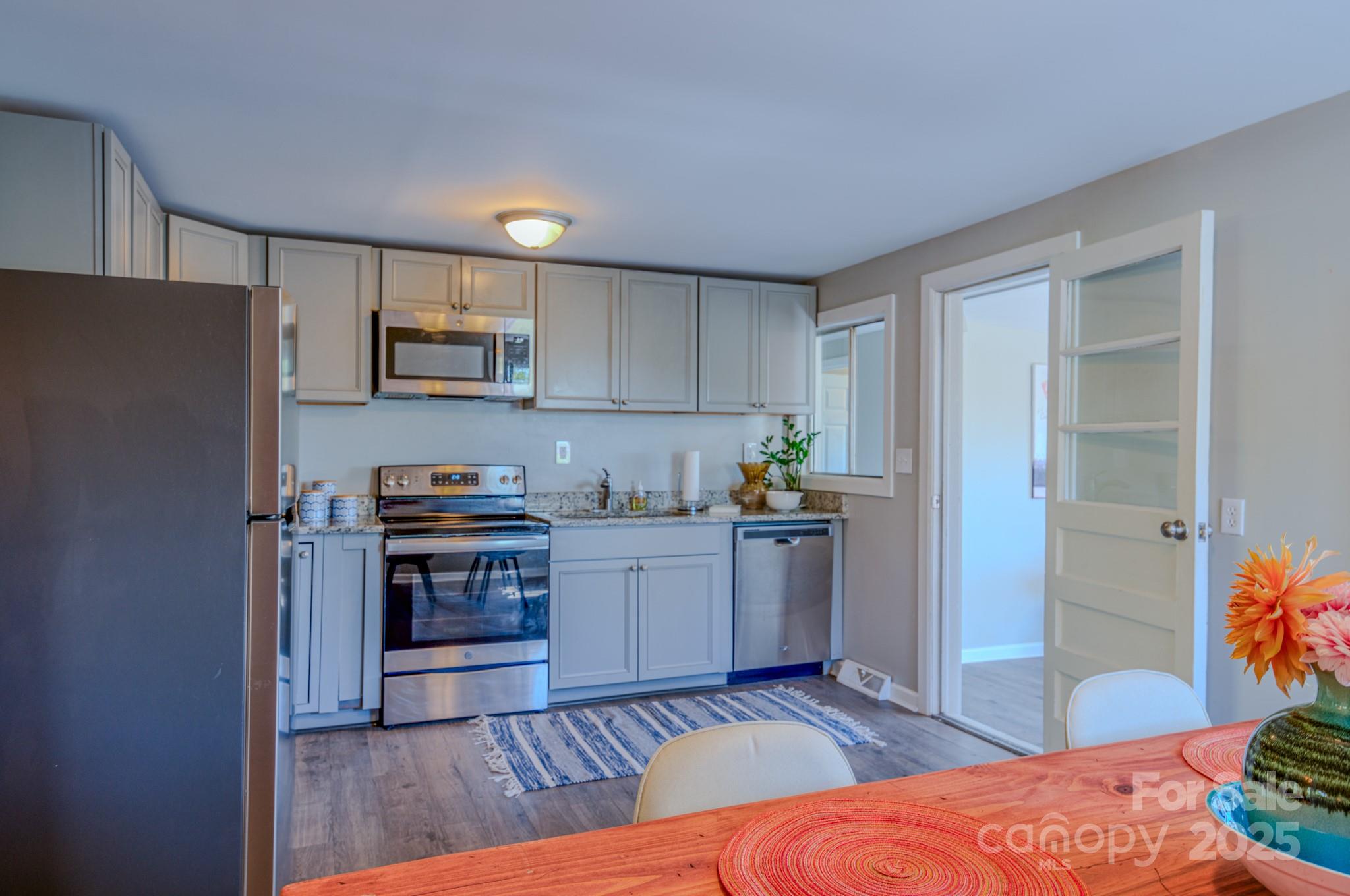 22 Mulberry Street Asheville NC 28804