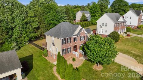 2604 Ironwood Drive Hickory NC 28602