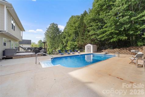 2604 Ironwood Drive Hickory NC 28602