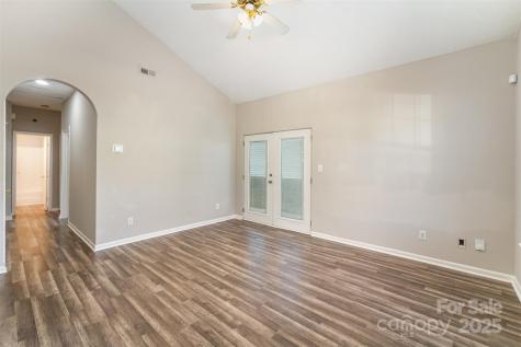 6316 Derryfield Drive Charlotte NC 28213