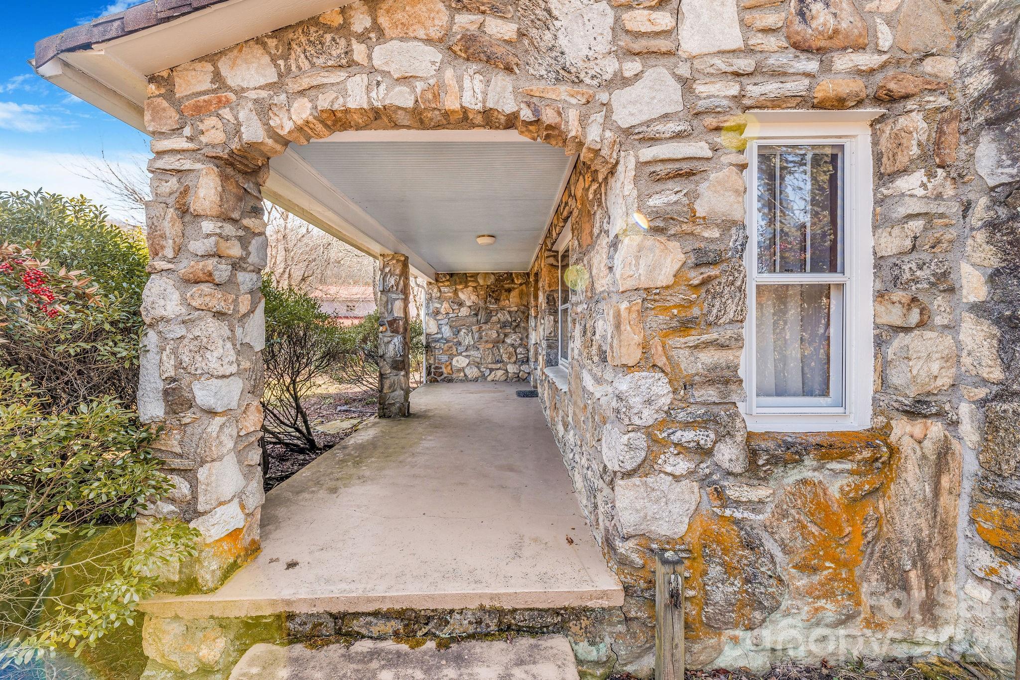 22 Mountain Spring Lane Canton NC 28716