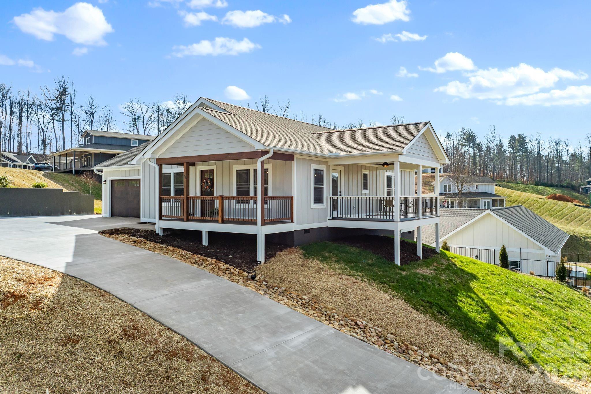 56 White Oak Place Mars Hill NC 28754