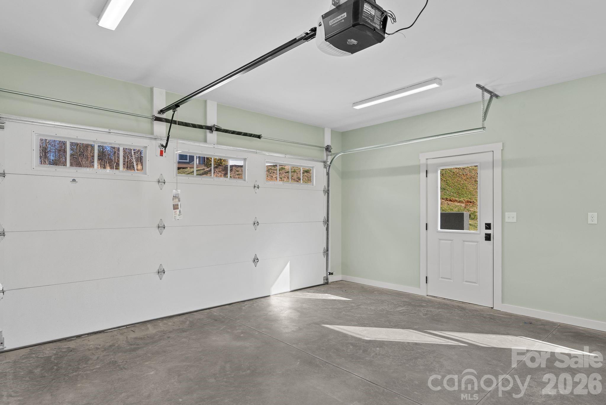 56 White Oak Place Mars Hill NC 28754