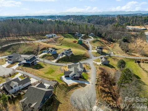 56 White Oak Place Mars Hill NC 28754