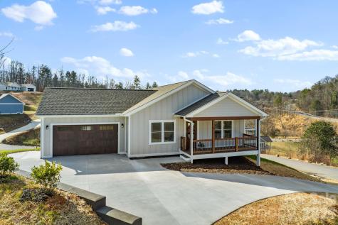 56 White Oak Place Mars Hill NC 28754
