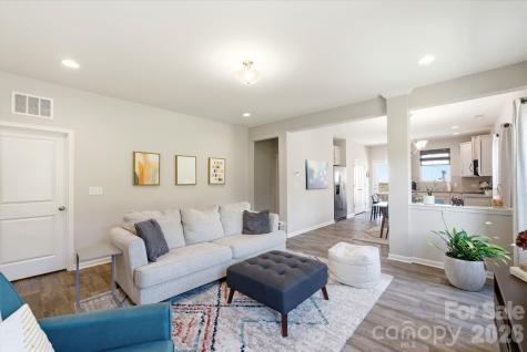5914 River Meadow Court Charlotte NC 28213
