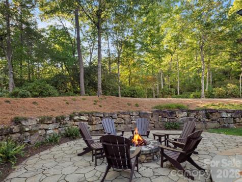 1946 White Tree Trail Arden NC 28704