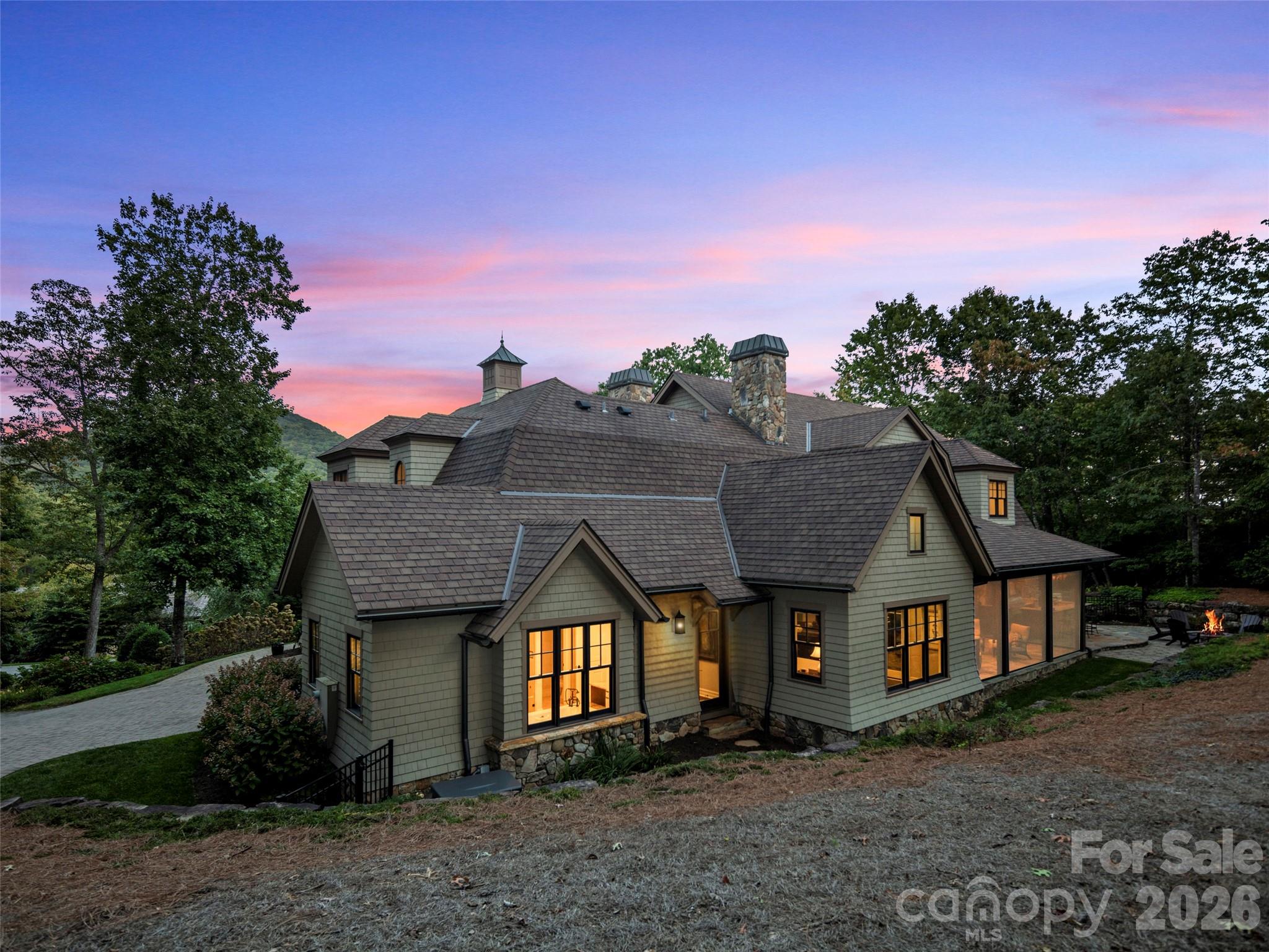 1946 White Tree Trail Arden NC 28704