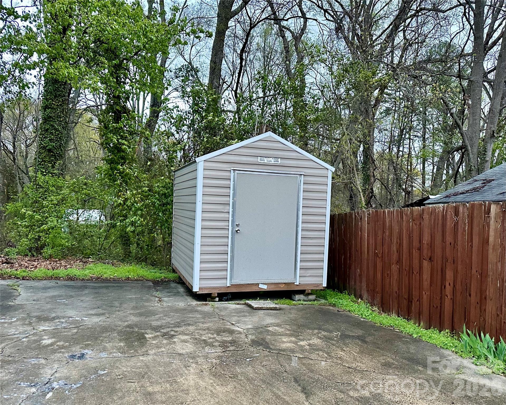 1912 Graham Street Gastonia NC 28052