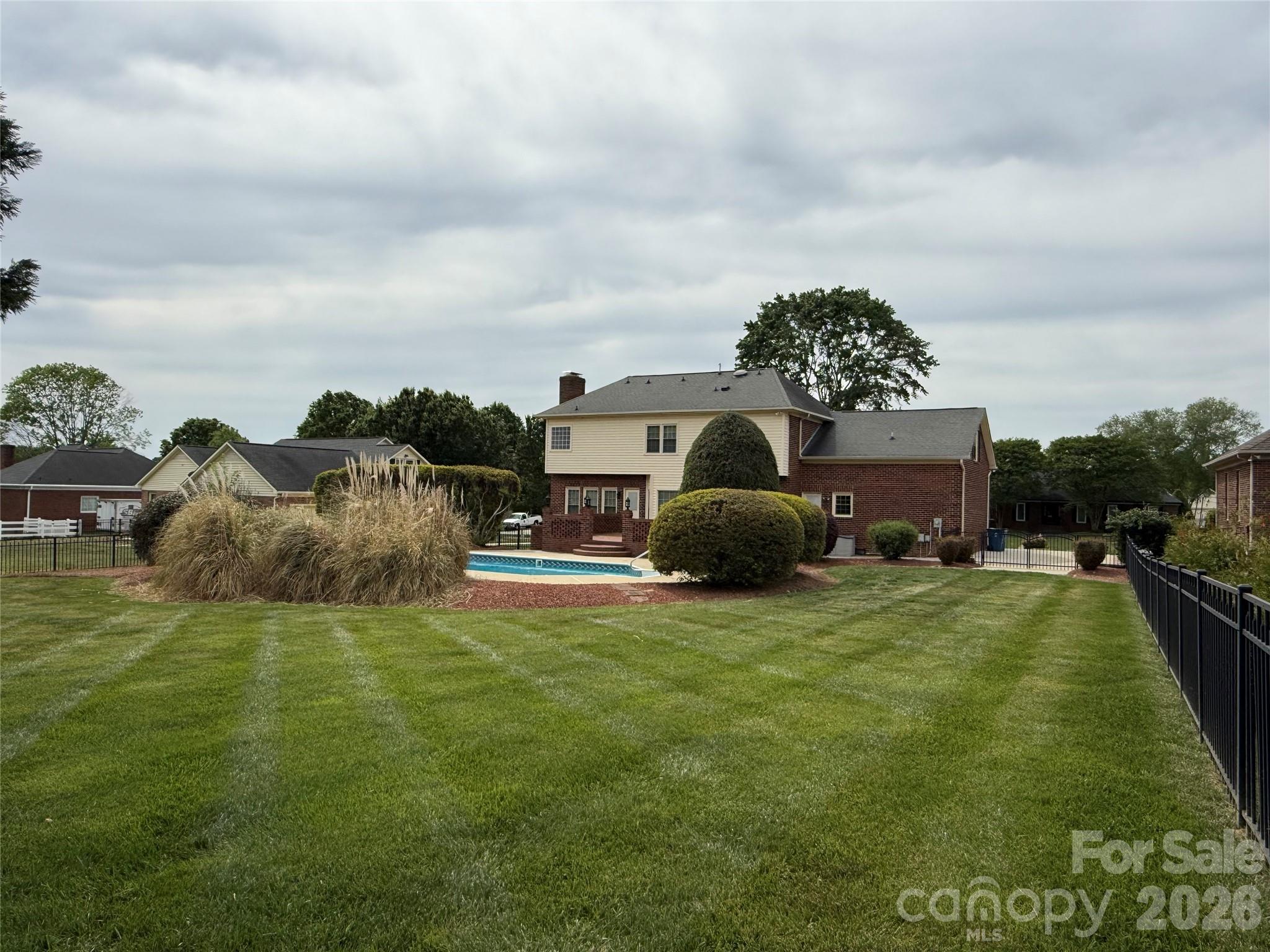 8219 Deer Drive Harrisburg NC 28075