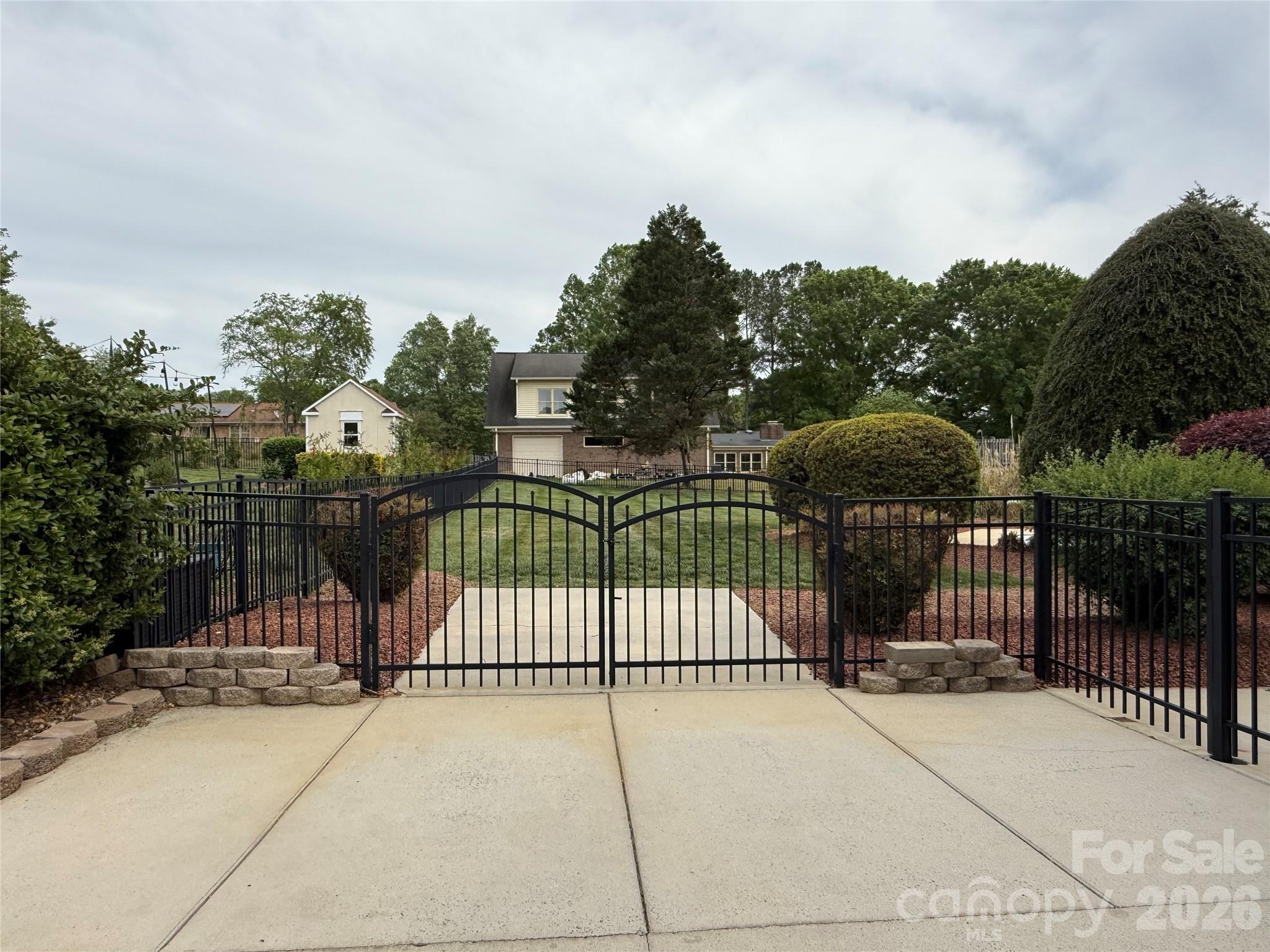 8219 Deer Drive Harrisburg NC 28075
