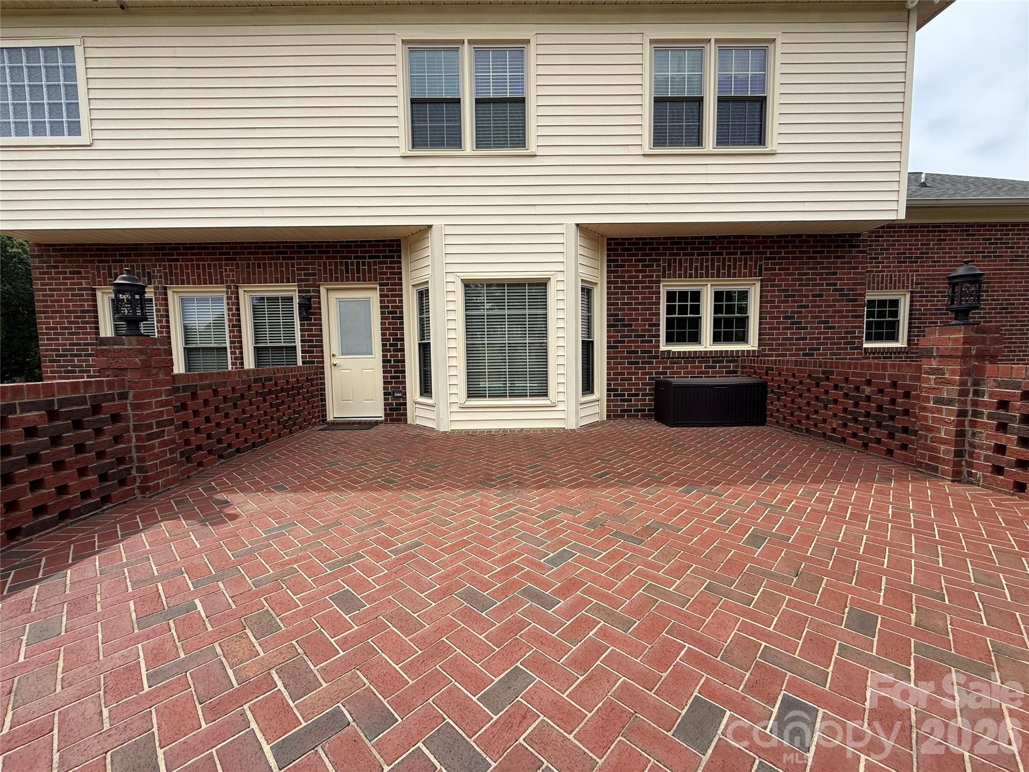 8219 Deer Drive Harrisburg NC 28075