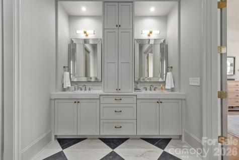 221 N Canterbury Road Charlotte NC 28211