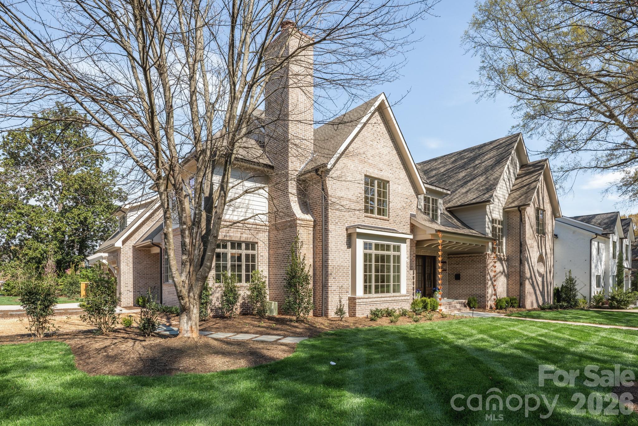 221 N Canterbury Road Charlotte NC 28211