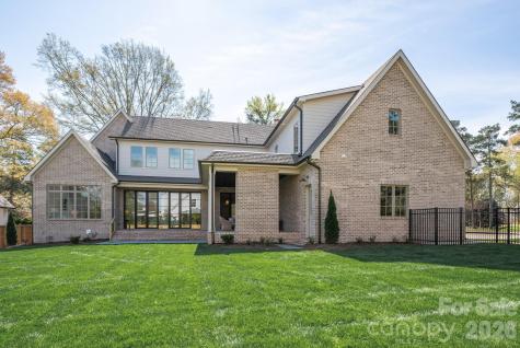 221 N Canterbury Road Charlotte NC 28211