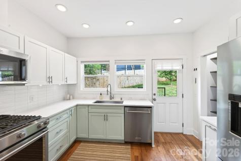 163 Sand Hill Road Asheville NC 28806