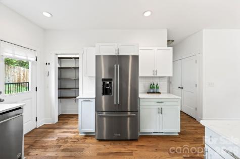 163 Sand Hill Road Asheville NC 28806