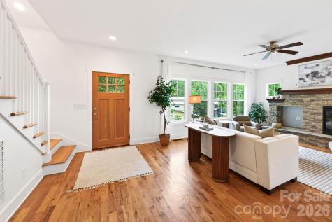 163 Sand Hill Road Asheville NC 28806